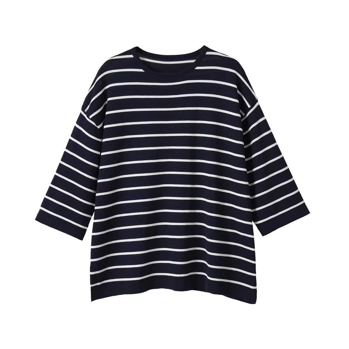 Simple and loose fine needle striped round neck knitted sweater for women